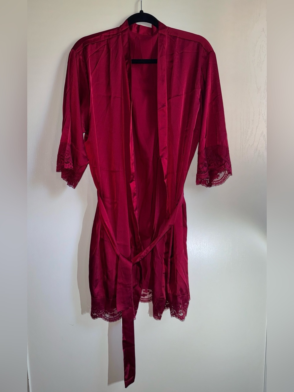 Burgundy Satin Robe Women’s Size Large